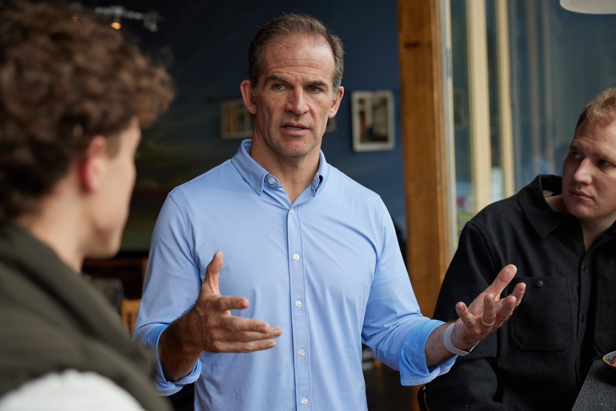 caselawrence's tweet photo. As your representative, I want to be a voice for action and of optimism. It’s time to bring disruptive ideas to our political culture. #CaseForCongress https://t.co/kVRkERU61o