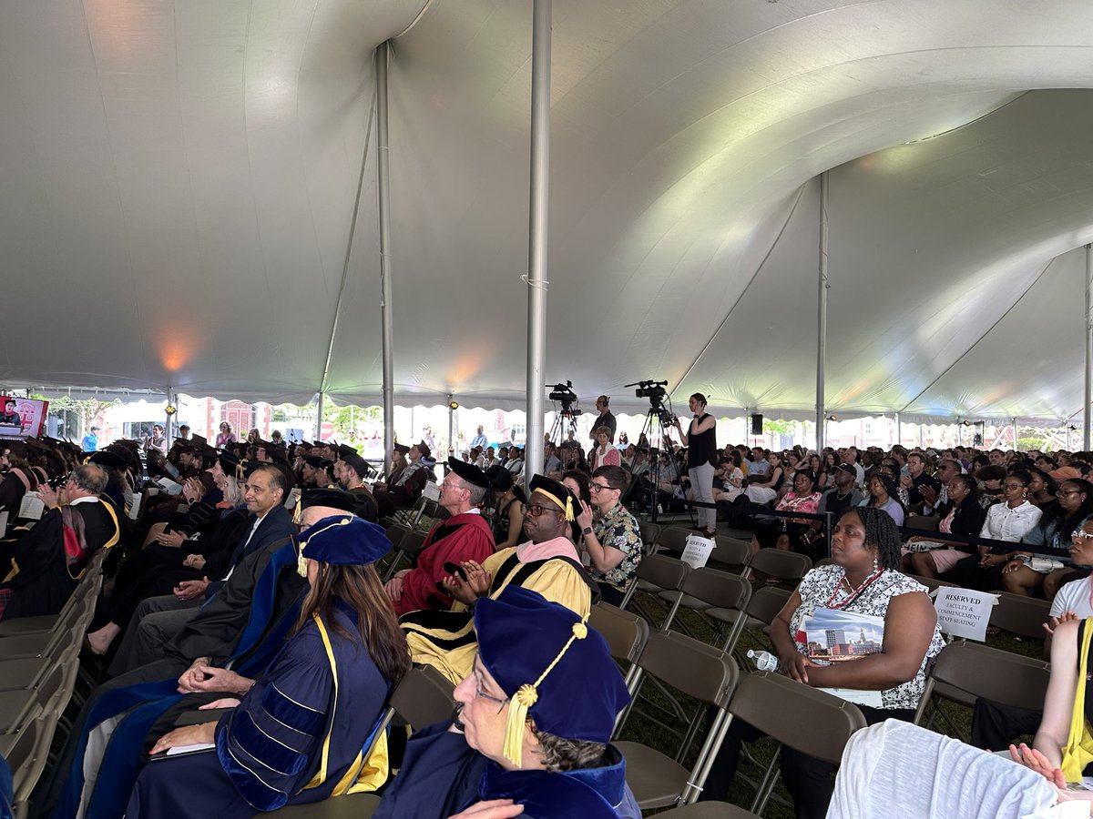 Congratulations to the @Brown_SPH Class of 2024!