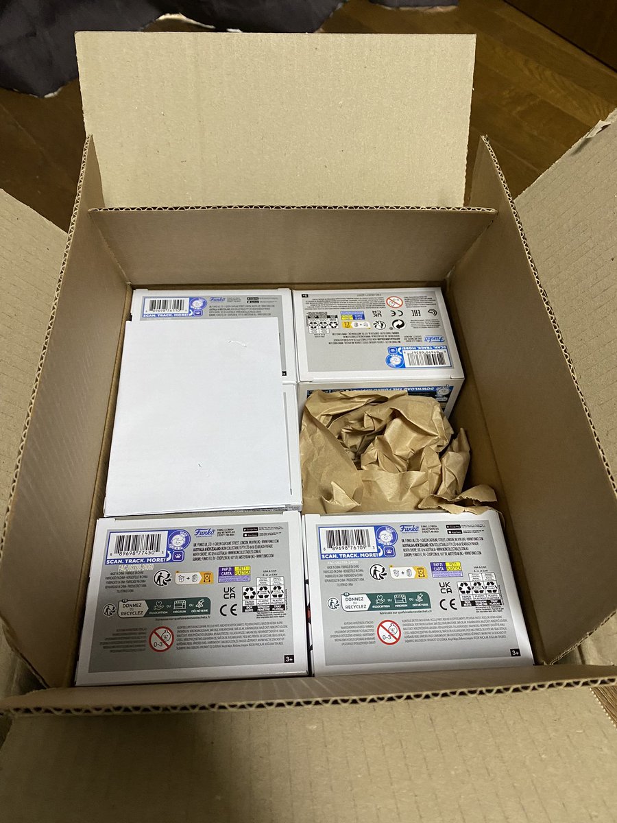mogura910907's tweet photo. オーストラリアからようこそ！
Popcultchaで注文したPOP達が届いた✨
ヴェノムだけパケ擦れあったの残念やけど、まぁ仕方ない。笑

#fanko pop
#Popcultcha https://t.co/dhYC9PFqEK