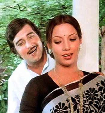 #47YearsOfAmarAkbarAnthony Humko Tumse Ho Gaya Hai Pyar Taiyabali Pyar Ka Dushman Parda Hai Parda Shirdi Wale Saibaba My Name Is Anthony Gonsalvis Amar Akbar Anthony #ManmohanDesai #AmitabhBachchan #ParveenBabi #VinodKhanna #ShabanaAzmi #RishiKapoor #NeetuSingh #NirupaRoy