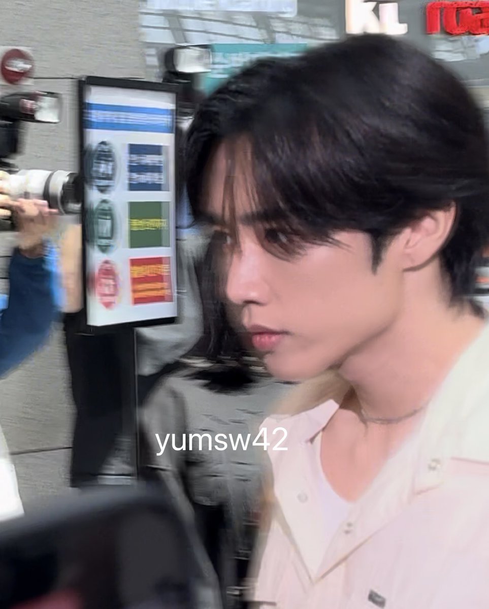 240527 ICN 출국 #선우

떤자님..🩷