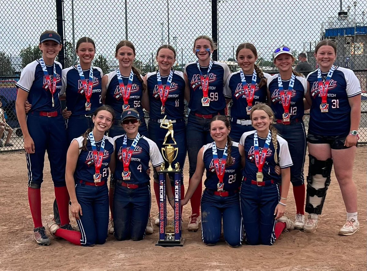SGS Magic 14u Hall started out their summer with a Championship, winning the Memorial Day Extravaganza at Victory Sports Park! The girls went 6-0 on the weekend. The pitchers threw great, their defense was solid and their bats were hot! Go Magic! ❤️🥎💙
