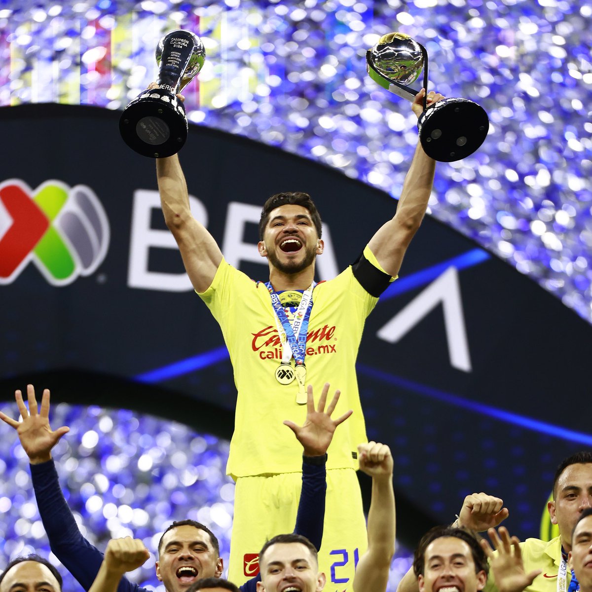 ATBanks25's tweet photo. El America BICAMPEÓN de Andre Jardine: 

(Abro Hilo) https://t.co/iAolWhVWHj