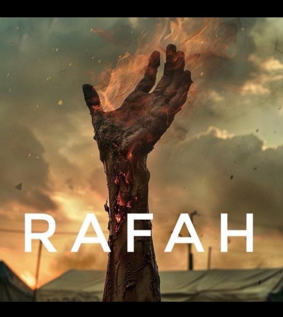 Allah'ın laneti siyonist LEŞ katil sırtlan sürüsü yahudilerin ve ortaklarının üzerine olsun... Allah'ın laneti bu katliama karşı harekete geçmeyen Ümmetin liderlerinin üzerine olsun.
Refah Diri Diri yanıyor 
Netanyahu Seni Allah kahru perişan etsin.
Ateşin bol olsun.
#RefahOnFire