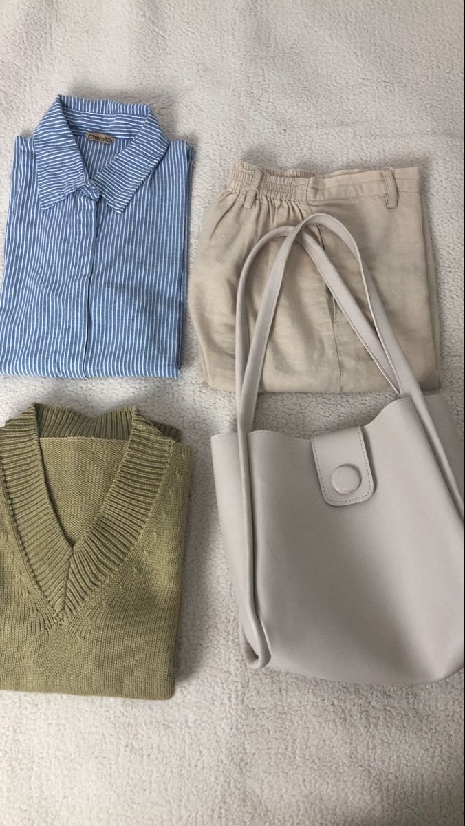 xnathings's tweet photo. rekomendasi outfit affordable worth it to buy yang pastinya hijab friendly✨😍

— a thread https://t.co/WHvkWSxrHU