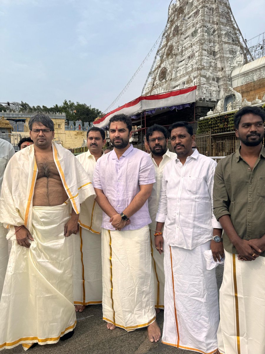 Mass Ka Das @VishwakSenActor visited Tirumala and sought the blessings of Lord Venkateswara Swamy ahead of the release of #GangsOfGodavari ✨ #GOGTrailer ICYMI ▶️ youtu.be/UY31pDh055o #GOG WW grand release at theatres near you on MAY 31st! 🌊🔥 #GOGOnMay31st 💥
