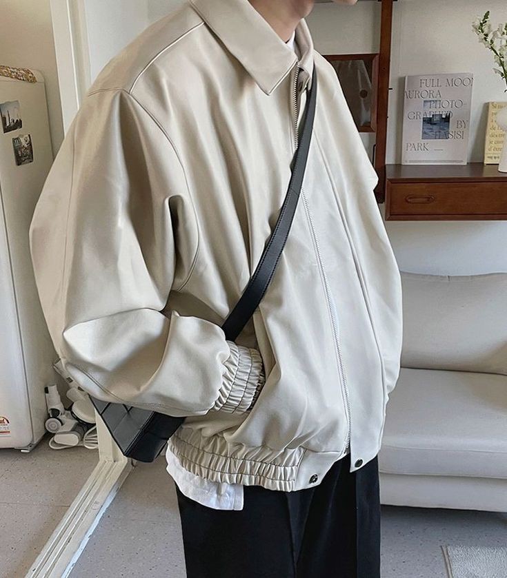gattostuff's tweet photo. ˚ 🧥 things to buy on shopee 
men's jacket .. ౨ৎ  

~ a thread https://t.co/rWo1cQrNtI