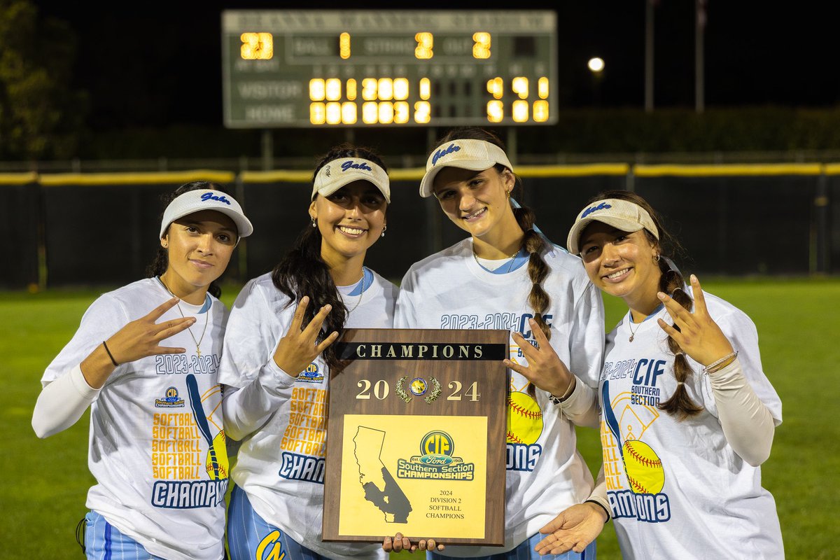 GoGahrHS's tweet image. Pics from CIF finals @gahrsoftball #ABCUSD