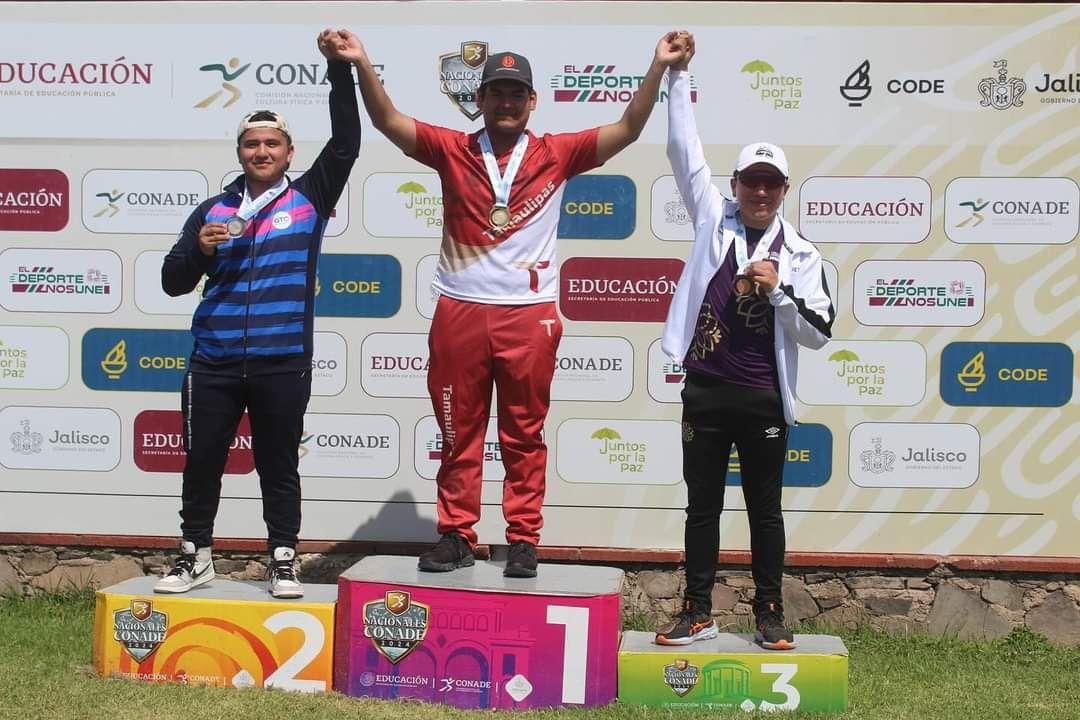 Muchas felicidades a nuestro deportista Diego Leonardo Sánchez Escorcia, que logró medalla de bronce🥉, en la disciplina de Tiro Deportivo, en la modalidad Fosa Olímpica con 90 disparos acertados, en las #NacionalesCONADE2024.

Estamos muy orgullosos de ti Diego, este es el fruto