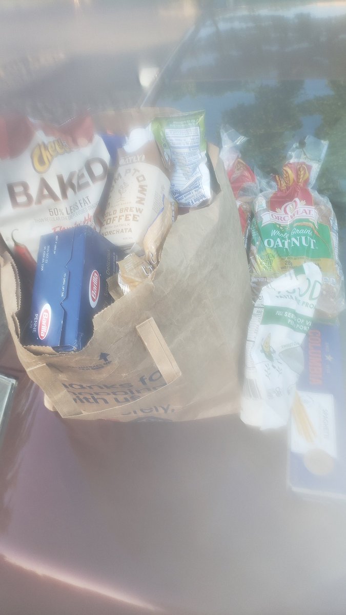dekebridges's tweet photo. Just now...
Friend in need got a surprise
few bags of groceries.
She and her kids have been
sick... so a big mix of healthy
and treats.
Be good to your friends!!
#KindnessMatters
#LifeIsTeamwork https://t.co/I48KSMcGAa