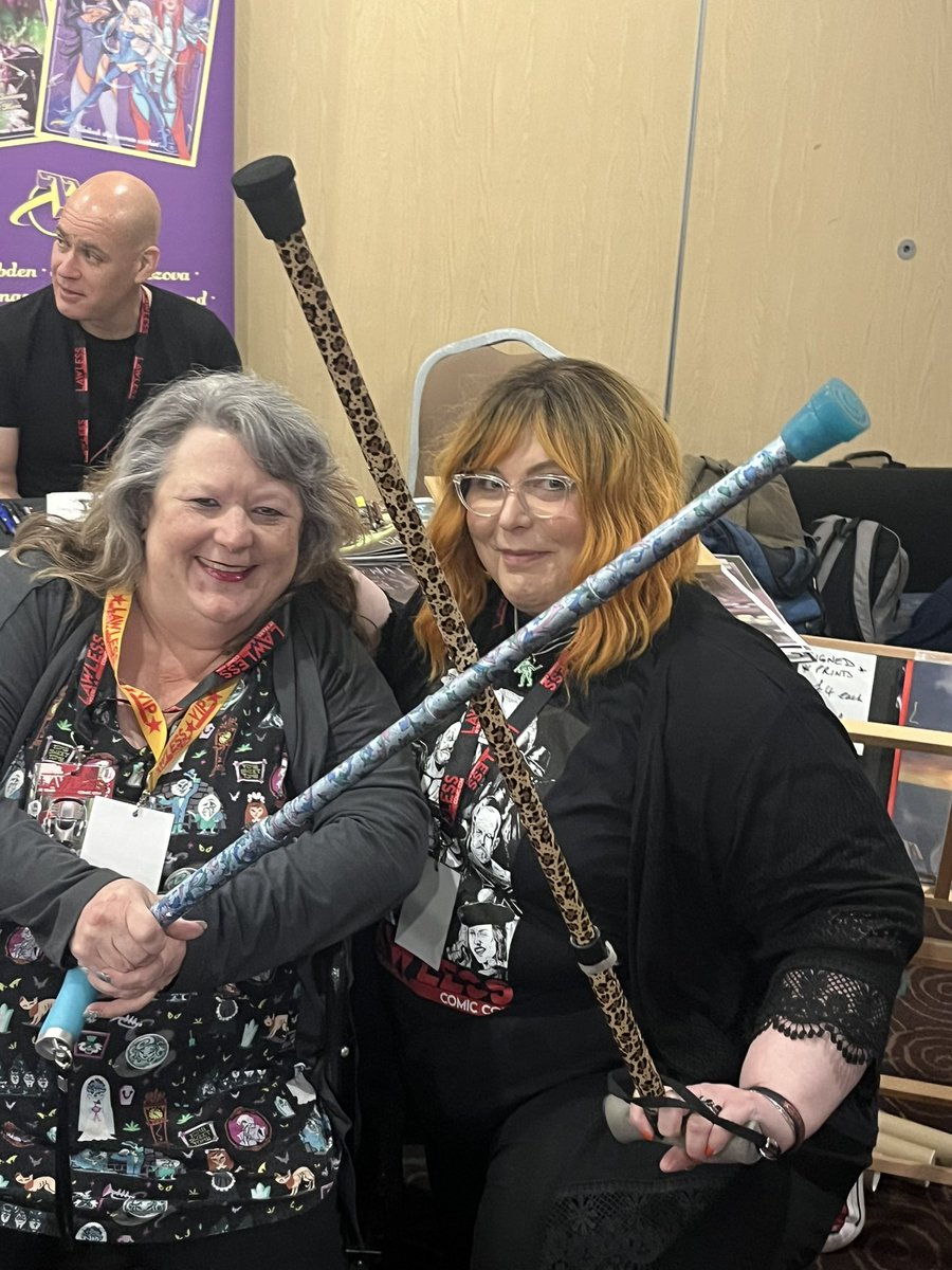 Finally met my friends at The 77 Publications irl 🥰