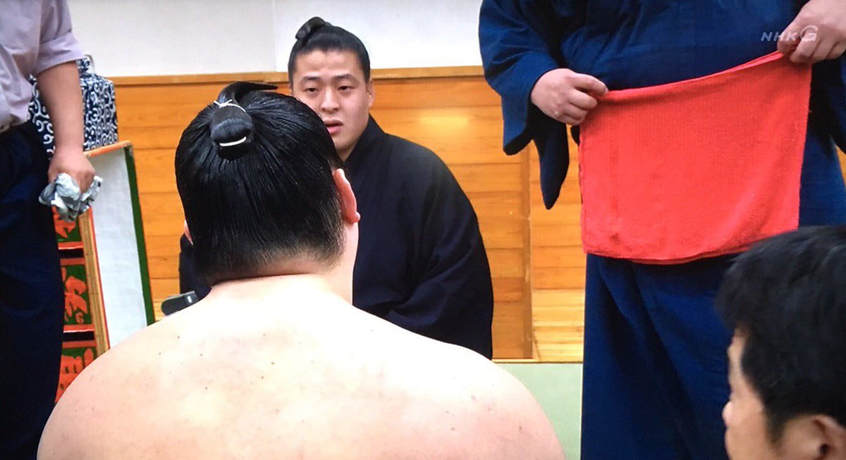 終生永久ご贔屓は稀勢の里関なんだけど、次の世代や弟子が活躍されるのを見れるなんて幸せだしそれだけで頑張って長生きしようって思えるな。
2017年の初場所が頭をよぎった相撲ファンは私だけでは無いと思う。