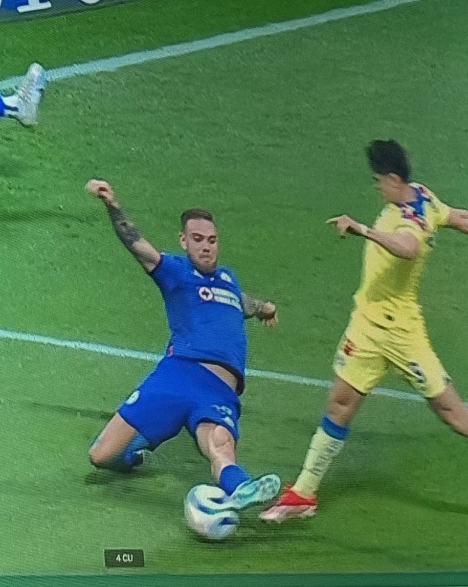 PilarPineda_'s tweet image. Cuando jugando no pueden… ahí tienen al árbitro 

#árbitrovendido 

¡Vamos @CruzAzul !

Así van a querer jugársela a @XochitlGalvez 

#Granfinal