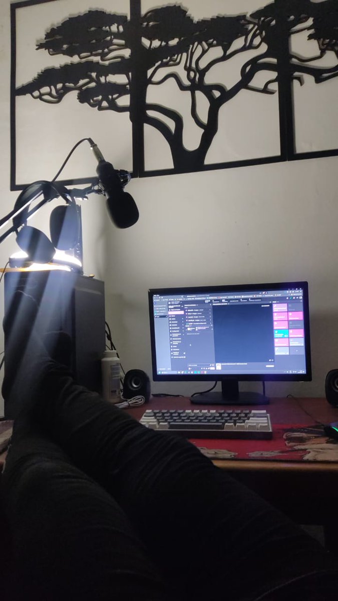 toca laburar, vengan

twitch.tv/byjota94