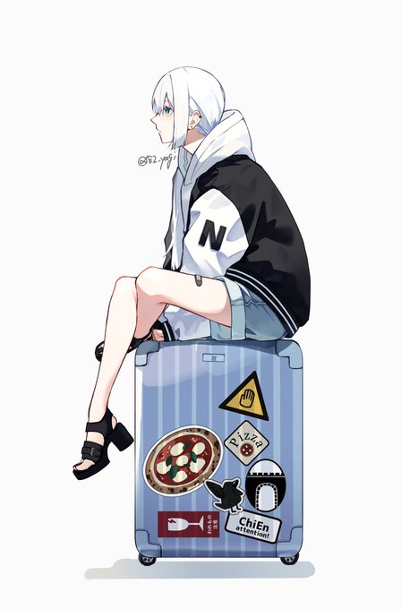 「long sleeves suitcase」 illustration images(Latest)
