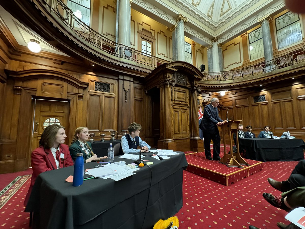 Congrats to Otago, who beat Auckland in the Grand Final of the @NZSDC Champs today at Parliament. Wonderful to have Justice Stephen Kos there as Patron and @BeeFaerie, Hon Jan Tinetti and Hon Karen Chhour to watch. Thanks to @NZFreeSpeech for sponsoring. A pleasure to host.