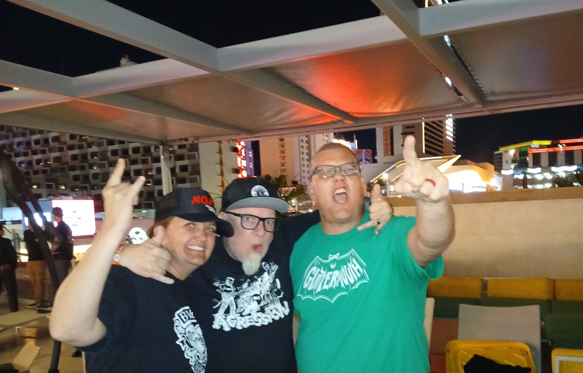 49erHodge's tweet photo. Shout out to Jon, the lead singer of one of my favorite bands, @buck09! Thank you for making me and my wife's anniversary wishes come true. 16 years in the making lol. Hope to see you again soon brother 🤘 https://t.co/EBRgny46dA