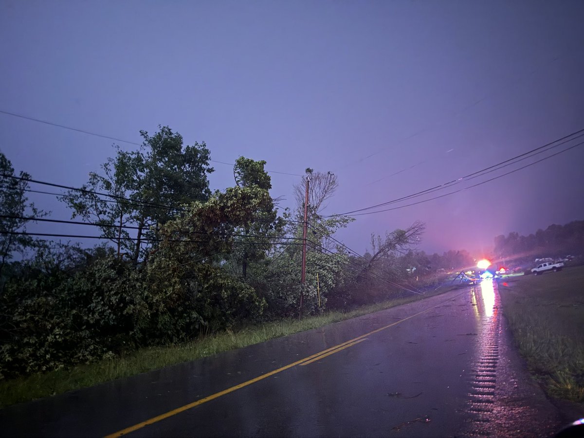 tabithahawk's tweet image. Significant tornado damage located north of Dawson springs off of KY-109, active search and rescue going.