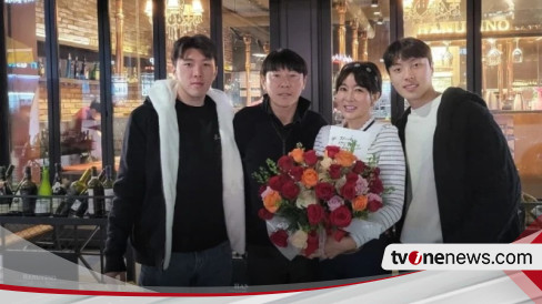 Reporter dan Atlet Bisa Menikah, Istri Shin Tae-yong Bagikan Momen Romantis Selama Berkunjung ke Indonesia: Istri Shin Tae-yong, Cha Young-joo mengunjungi Shin Tae-yong ke Indonesia sejak beberapa hari ke belakang.  dlvr.it/T7RNBv