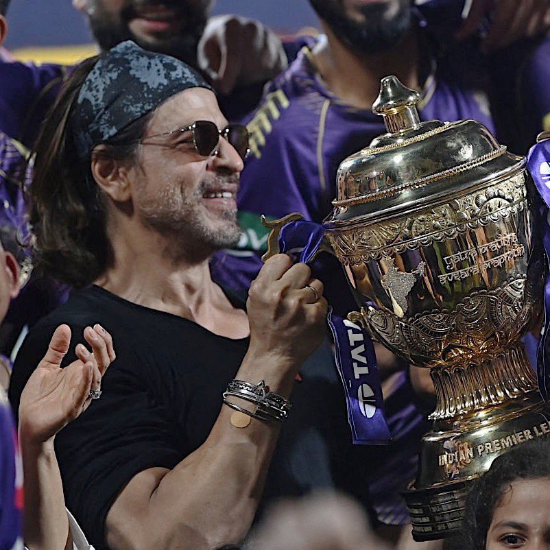 Pathaan getting a thunderous Opening and KKR lifting the Third Trophy is going to be the most memorable event for SRK Fans. 25th Jan and 26th May are the days when @iamsrk proved there is no competition for him.