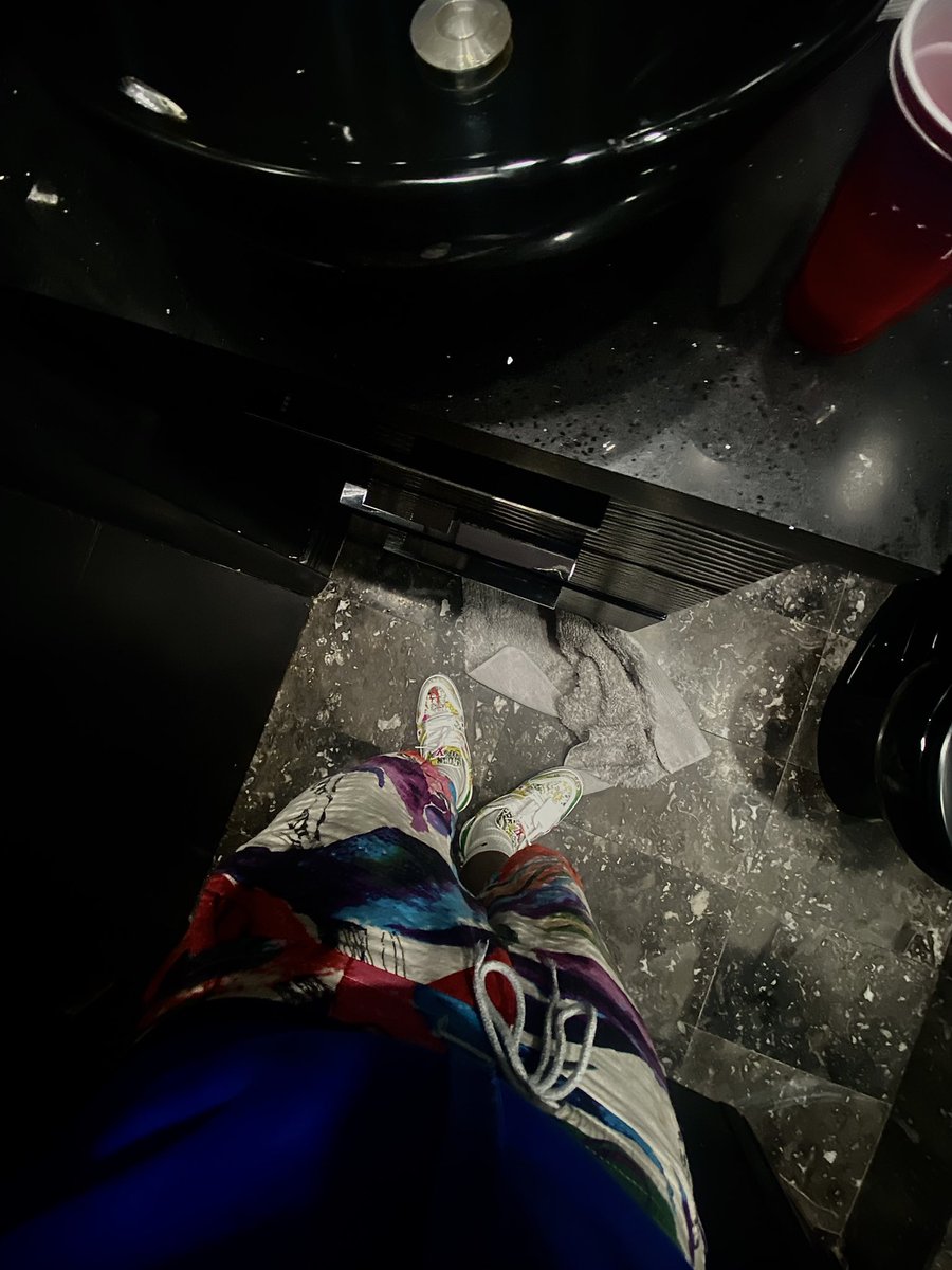 ⛹🏾‍♂️had a ball bitch