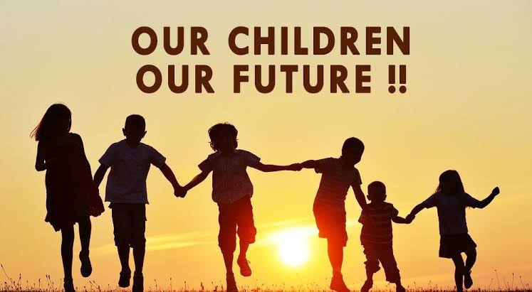 #GinjahTime with @bigmonaija & @mcbluetoothccfr: Children na the living message we dey send enter time wey we fit no see  #TearRubberMonday #ChookMouth #ChildrensDay
#WhatsApp 0809-993-0172 & Call: 070-0995-09957