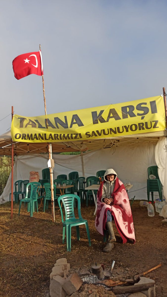 Ne mutlu inandığı değerler için bir geceyi daha sabah  edenlere...
#KocamurtuVermeyeceğiz 
#TalanakarşıOrmanımızısavunuyoruz