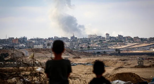 KZiabari's tweet image. It&apos;s so unrealistic, but if each of us could muster that degree of #objectivity and moral fortitude to praise what&apos;s honorable and denounce what&apos;s wrong regardless of our nexus with the doers, the sight of integrity wouldn&apos;t have been such an exception to the rule. 1/3