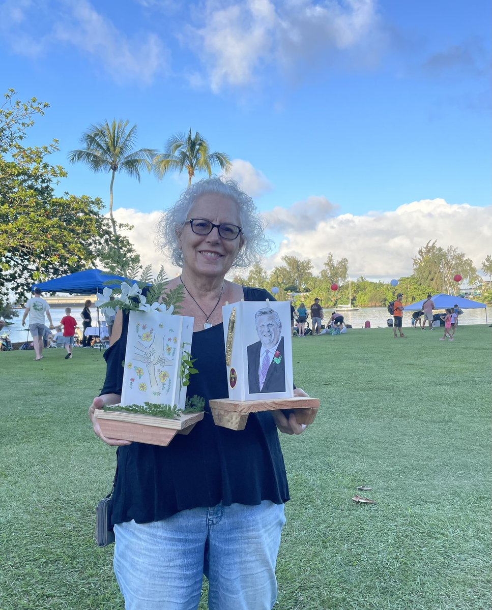 Ready to give my dearly departed a beautiful send off. Lantern floating ceremony starts shortly - kick off by @HIMayorMitch #2024COL #CelebrationOfLife #HawaiiCareChoices #HospiceOfHilo