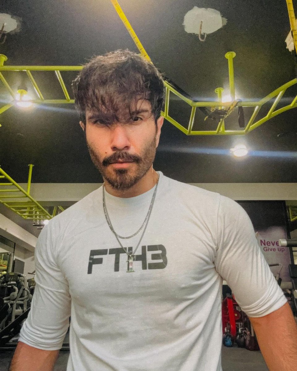 Finally he's back 
This pic and his caption 😍 
 some people really need this #SHUTUPNOW #ferozekhan