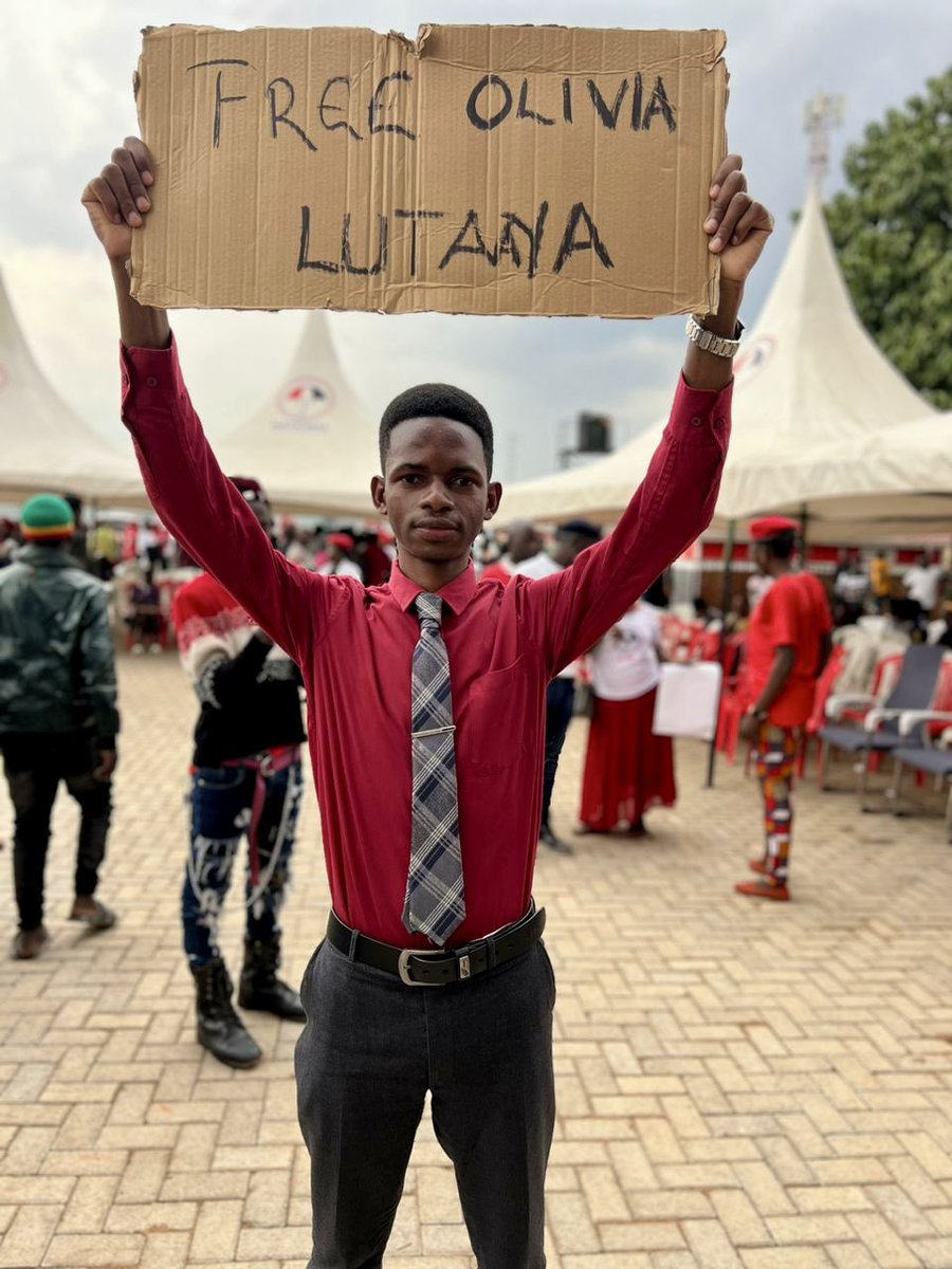 It costs you nothing to add a voice and demand for the ultimate release of Olivia Lutaaya and other 27comrades who are to appear again in the court martial today! She has spent 3yrs in prison for supporting @HEBobiwine ! What a country?
#FreeOliviaLutaaya
#JusticeForAll📌✊🏿