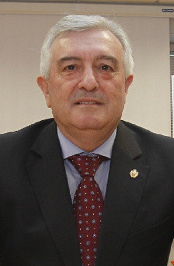 O REITOR ANTONIO LÓPEZ, E OS EX REITORES DARÍO VILLANUEVA E JUAN VIAÑO, REFLEXIONARÁN NA RSEAPS SOBRE O PRESENTE E FUTURO DA USC
5ª mesa de debate en 2024 do ciclo “Compostela 2023-2027. Presente e futuro”, mañá martes 28 de maio ás 19.30 horas na sede da RSEAPS e no noso YouTube