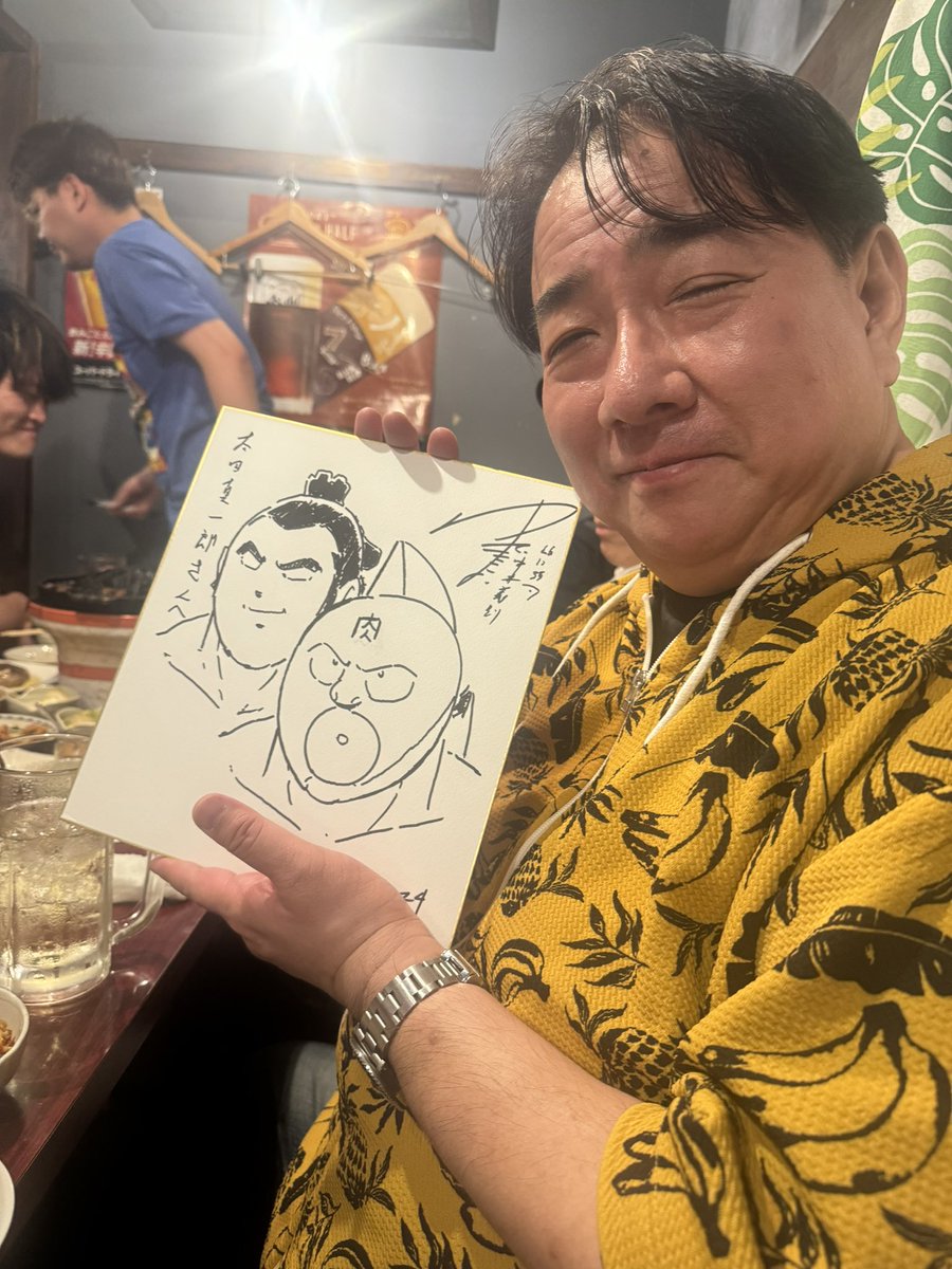 金曜日に『キン肉マン完璧超人始祖編』 新ロビンマスク役の小西克幸さん新ジェロニモ役の小野賢章さん、実況役の太田真一郎さんとご飯会しましたよ。ロビンの声やジェロニモの声おねだりしちゃいました。やっぱ良い声でうっとりしました。当たり前か声優さんだもの😀😀