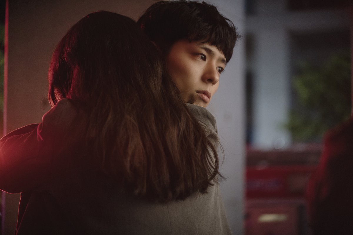 acemaker_movie's tweet photo. 박보검 vs 박보검 제 선택은요...🤔
당연히 박보검이지!!

현실과 가상 세계의 경계
1인 2역에 도전한 박보검의
온앤오프 스틸 대공개!

<원더랜드> 6월 5일 대개봉
#원더랜드 #탕웨이 #수지 #박보검 #정유미 #최우식 #김태용감독 #6월5일극장대개봉 #wonderland https://t.co/lCTF6nj3Nf