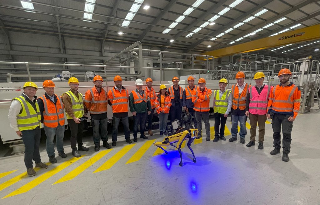 nsgpilkington's tweet photo. Last week, some of our sites in the UK had a visit from a different kind of four-legged friend. 
We welcomed ‘Spot’ the robot dog to Cowley Hill and NGF Europe in St Helens, an invention by US company @BostonDynamics  
#robot #robotics #glassindustry #glasscord
1/2 https://t.co/aBKKaRMDsg