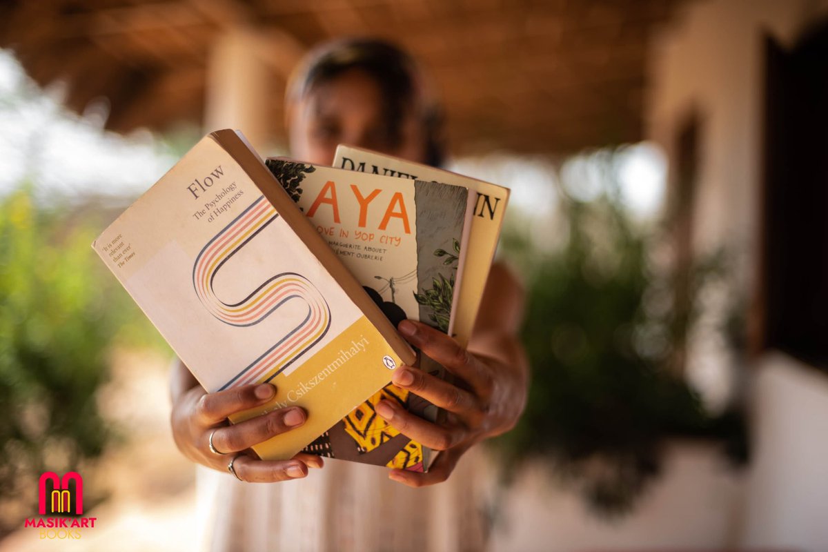 BooksArtGoma's tweet photo. Rejoins-nous comme Alexandra Loembe d'Amsterdam, qui vient de faire don de 3 livres à notre Bibliothèque @BooksArtGoma.

Si vous possédez un ou plusieurs livres d'art et que vous souhaitez nous en faire don, n'hésitez pas à nous contacter pour soutenir notre bibliothèque d'art. https://t.co/ujw2YSDMk3