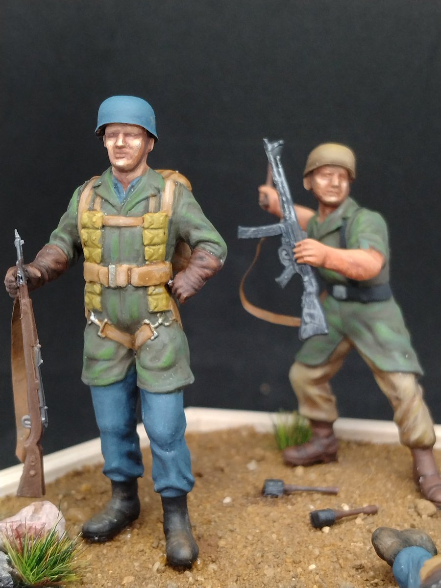 1/35 タミヤ ドイツ パラシューターセット 完成〜🤗 ヘルメットの横の