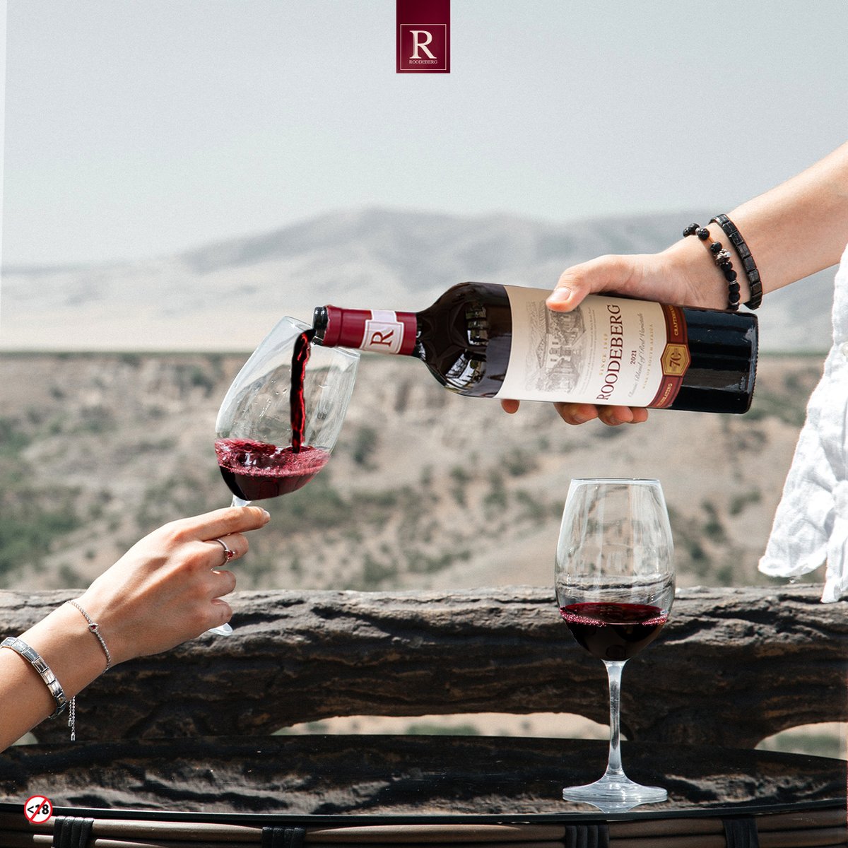 Roodeberg_Wine's tweet photo. Picture this: a breathtaking view, a bottle of Roodeberg Red, and the promise of an unforgettable moment. 🍷🌄

#RoodebergRed #SipWithAView #ChooseYourScene" 🏞️🌇 https://t.co/6ZVRTjsMP6