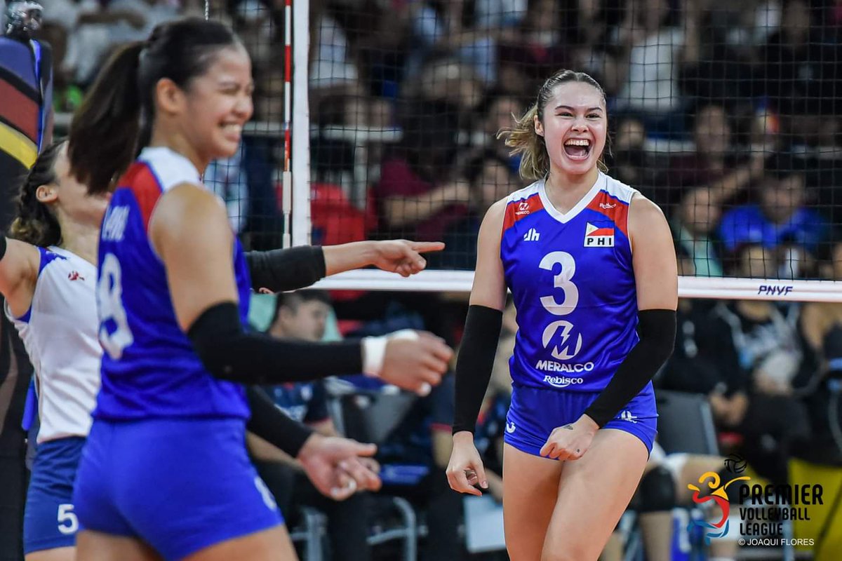Too hot to handle.

Vanie scored 12 points in Alas Pilipinas' sweep of Chinese Taipei. Next stop in their historic run? AVC SEMIS!

📸 PVL Images/Joaqui Flores

Like and follow our pages for more updates! #AwesomeNation
IG: cignal_hdspikers
FB: Cignal HD Spikers