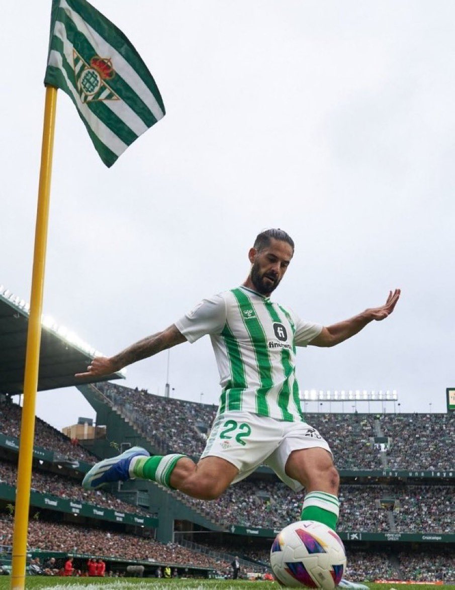 Sale la lista para la Eurocopa y me viene de nuevo a la cabeza el nombre de Isco Alarcón. 

Cuando nadie daba un duro por él, luchó, se sobrepuso a todas las circunstancias y se ganó por sí mismo un sitio en la lista.

El fútbol le debe una. Ojalá sea pronto.