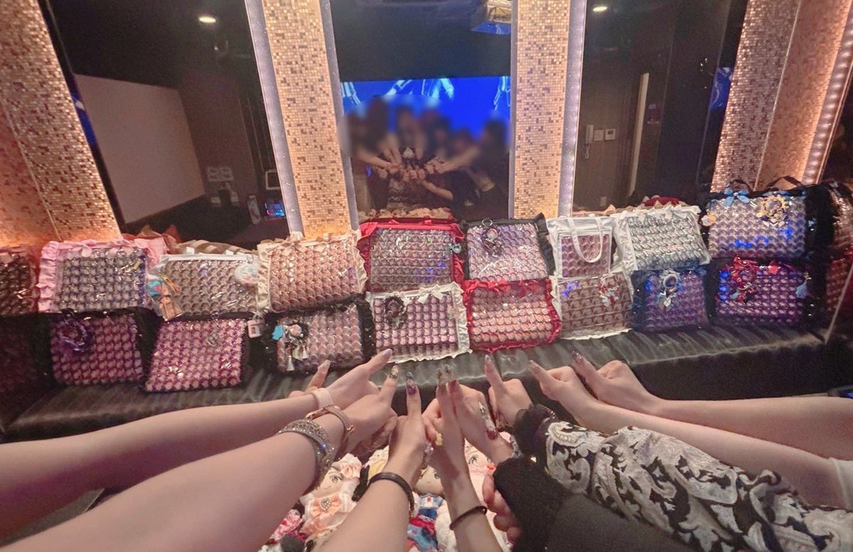 S2_nanashi_S2's tweet photo. 千秋楽は上映会＆ライブビューイングでした🙌🏻💓

たのしかった〜！
みんなで9th現地行こうね〜！！！ https://t.co/IBKbmySAug