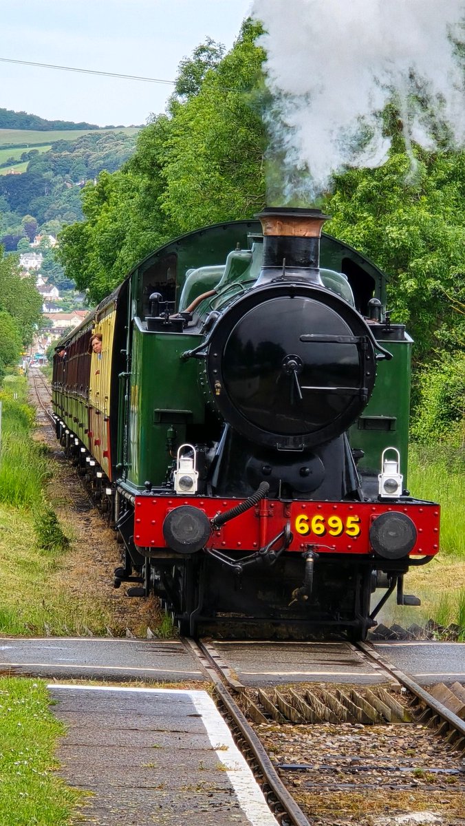 Enjoy a fantastic bank holiday Monday at Dunster Station! Discover the charm of our village and take a scenic journey on the West Somerset Railway.

#Dunster #WestSomersetRailway