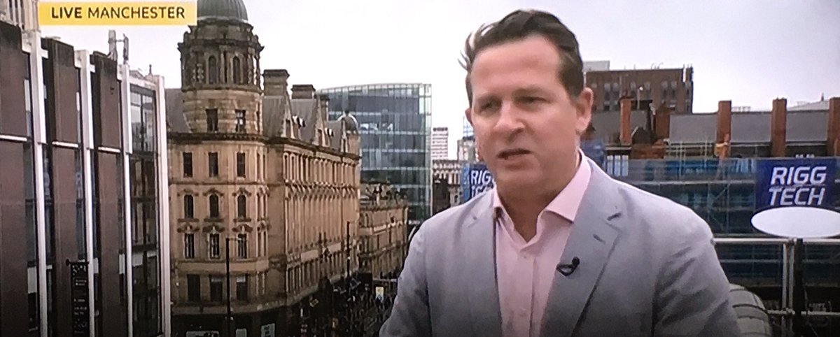 SNG_BROADCAST's tweet photo. One of our Starlink Internet terminals was out on Hire to @BBCSport for the FA Cup Manchester parade with @BBCNews roof top lives sent over @MobileViewpoint

We hire out #Starlink and #KaSat #Internet terminals covering the North of England https://t.co/7vl8DrlrHB https://t.co/LrvNjy8PNP