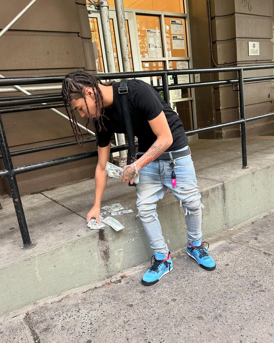 dheposit21's tweet image. #ddosama #explorepage #sugarhillddot #nyc #e #drill #viral #explore #jstar #nottiosama #downtownnewark #fatboy #newyork #jerz #edits #notti #n #drillwave #forever #jerseydrill #whorunjersey #kboy #ddosamaedit #albeeal #ddosamaedits #jersey #videostar #k #torchh #bandmanrill