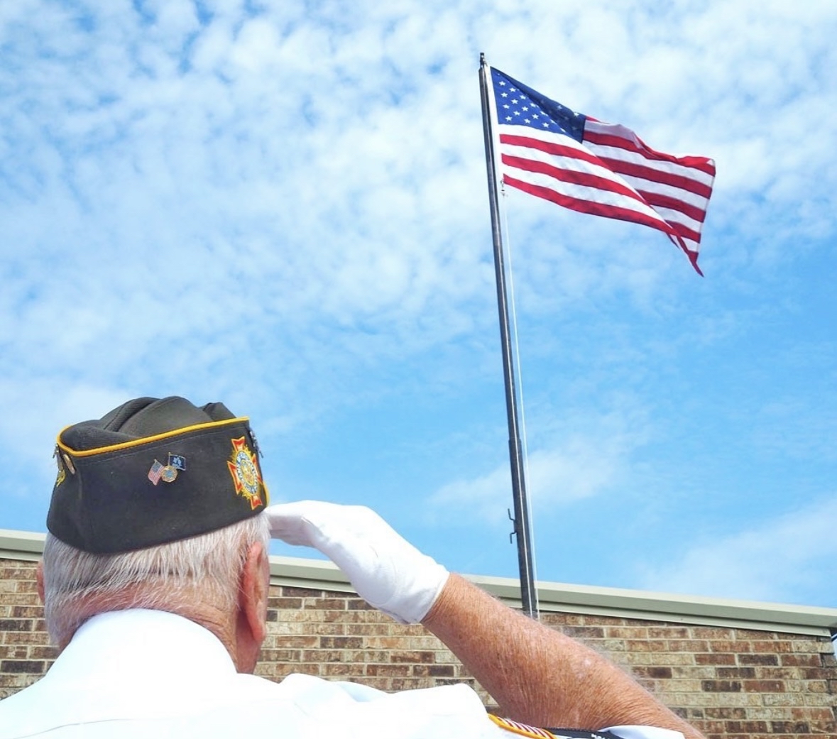 This Memorial Day we remember and honor the sacrifices of those who have served our country. 🇺🇸 #discoverlongisland #memorialday #mdw Hope everyone is having a happy and safe Memorial Day Weekend! 🌊🫶☀️🏖️⛵️