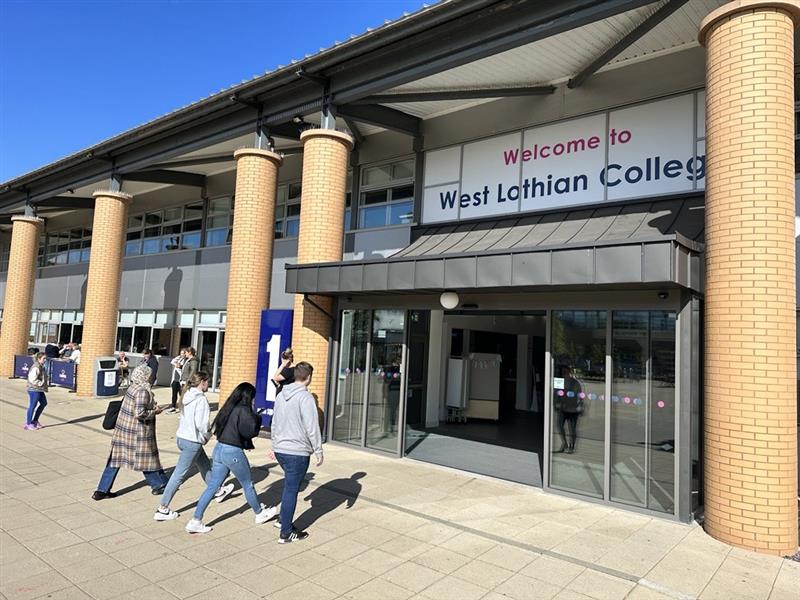 West Lothian College is looking to appoint a Learning and Skills Manager for the curriculum area of built environment and electrical installation. 📢 ⏰ Closing date for applications is Tuesday, 4 June. To find out about the role, visit 👉 myjobscotland.gov.uk/education/west…