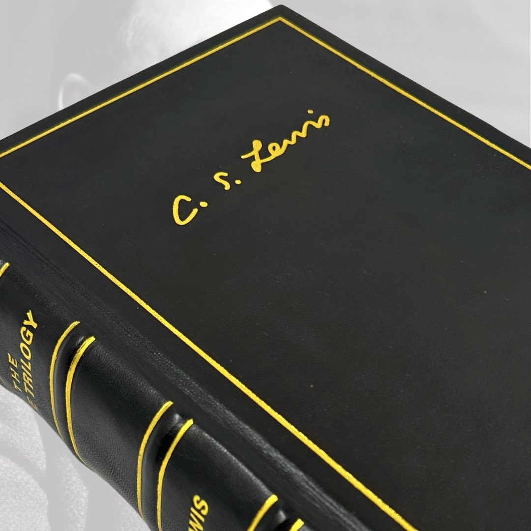 RareBiblio's tweet image. ✍️ The most striking feature is the font style on the front cover, #embossed in shimmering #gold, which adds a touch of #opulence and draws immediate #attention. ✨
