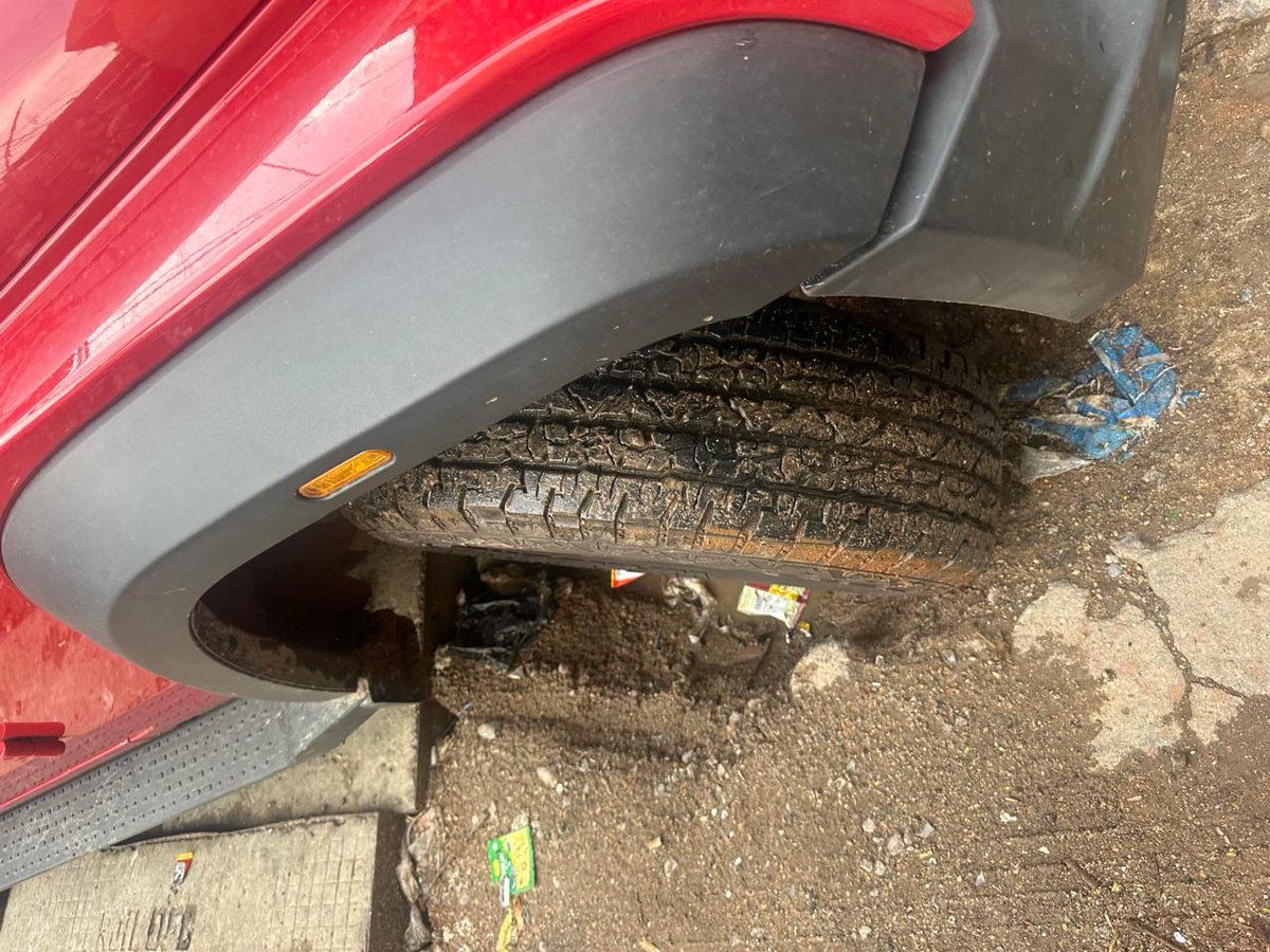 tejasvi_athelli's tweet photo. @CommissionrGHMC I live in the Ramnagar area, and they did some water work in January, which was great and much appreciated. But who is responsible for removing the waste and fixing the roads afterward? it has become an issue to get out of that lane. kindly take some action https://t.co/R69ULibmkJ