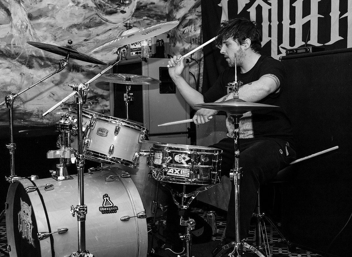 Riffs forever.
Forever riffs.