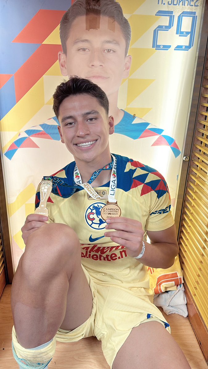 La gloria siempre sea para ti mi Dios
Eres Tú quien actúa en mi 🙏🏼❤️
Bicampeones!!!🦅💛💙